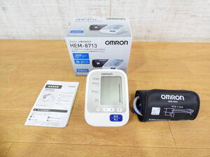 ◇OMRON オムロン 上腕式血圧計 HEM-8713 自動電子血圧計 ヘルスケア 体調管理 動作確認済み ＠60(1)