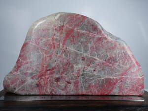 鶏血石　朱砂石　シナバー 　辰砂 　約1300g 　インテリア 　室内装飾品 　鑑賞石　印材　印石　原石 　鉱物 