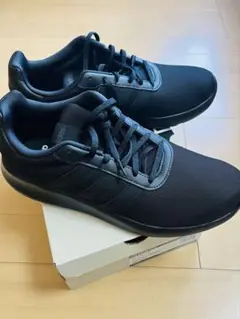 adidas新品スニーカー