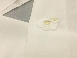 限定品！新作『撫松庵』オリジナルの半衿（梅刺繍／白）小紋・紬に