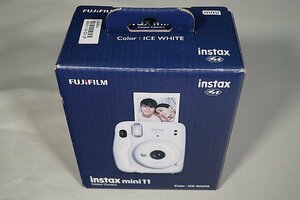 FUJIFILM フジフィルム インスタックス チェキ インスタントカメラ 60mm 0.3m～∞ ホワイト ※通電確認済み instax mini11