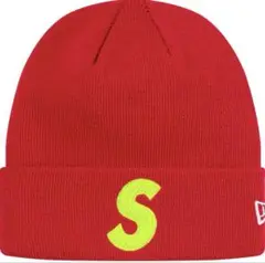 Supreme New Era® S Logo Beanie "Red"