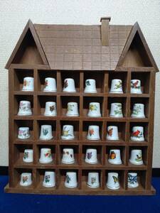昭和レトロ　指貫　指ぬき　ハウス型　壁掛け入り　30個　鳥　蝶　花　日本製
