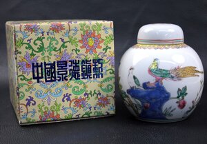 中国景徳鎮製 色絵花鳥文 花鳥 茶壺 陶器製 蓋付き ツボ 骨董品 中国骨董 中国古玩 中国美術 アンティーク コレクター 箱付