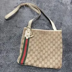 GUCCI グッチ　GG シェリーライン　ショルダーバッグ　チャーム付き