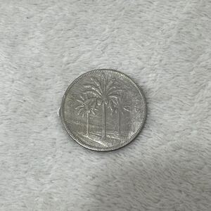 イラク　100フィルス　硬貨 コイン 古銭　