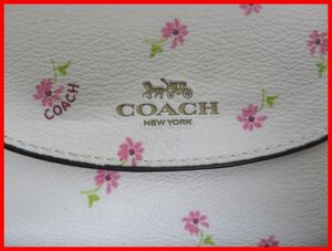 2403★D-1363★ COACH　コーチ キーケース　6連 花柄 ホワイト レディース　中古