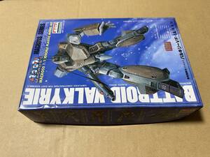 マクロス　プラモデル　未組立品　アリイ　1/100 バルキリー　VF-1A