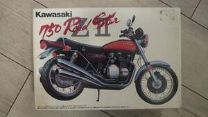 アオシマ　1/12　スケールネイキッドバイクシリーズ　 kawasaki 750RS-zⅡ　当時物シリ―ズチラシ付き　箱に汚れ、ヨレあり