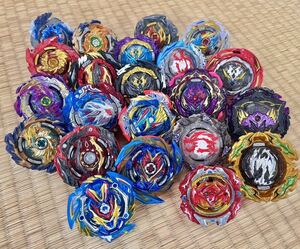 後期ベイブレードバースト DB、BU、超王シリーズ beyblade 国内正規品 ヴァルキリー ファブニル スプリガン ベリアル フェニックスなど