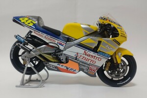 PMA MINICHAMPS 1/12 2001 ナストロアズーロ ホンダ ロッシ チャンピオン Moto gp Rossi Nastoro Azzuro 500cc 黒箱 ミニチャンプス