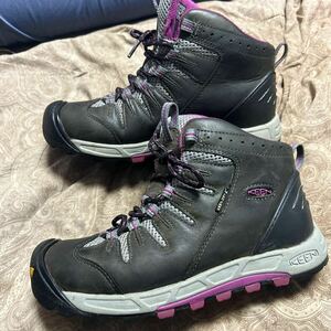 美品！2回使用　キーン KEEN 1007866 Bryce Mid WP 6.5 DSHH 6.5 DSHHトレッキングシューズ24㎝定価18700円　送料全国600円