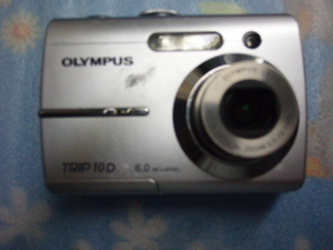 O001-TRIP　OLYMPUS製デジタルカメラ　TRIP 10D(600万画素　光学3倍ズーム　単3電池使用)