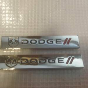 【ゆうパケット送料込】DODGE(ダッジ) エンブレムプレート 縦1.0cm×横6.0cm　2枚組　金属製　クライスラー　