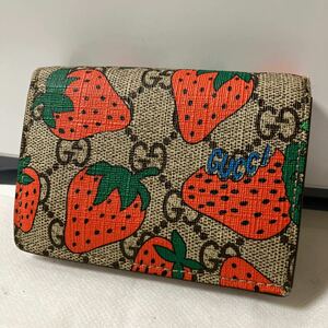 【良品】 GUCCI グッチ 折り財布 コンパクトウォレット PVC レザー ストロベリー GGシマ いちご シリアルあり