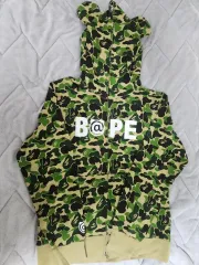 【雷市場（ポンジャン）商品韓国直送】 A BATHING APE(アベイシングエイプ) ベアブリック フーディー パーカー