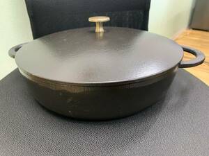 #10233★☆【料理好き必見】ストウブ鍋　STAUB　28㎝　黒★☆