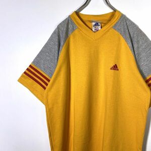 【美品】90s ビンテージ adidasアディダス 半袖ラグラン Tシャツシャツ Vネク Lサイズ イエローグレー 万国旗タグ 日本製 匿名配送