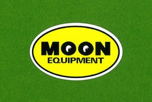 MOON Equipment mooneyes 85円発送可 ムーンアイズ ステッカー シール ロゴ 楕円 オーバル デカール 紙製 8cm×5cm