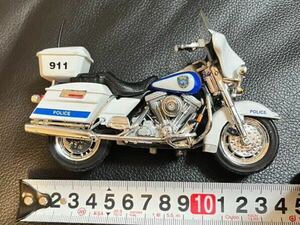 1/18 ハーレーダビッドソン FLH Electra Glide エレクトラグライド Harley-Davidson アメリカンポリス ミニカー 警察 白バイ police 911