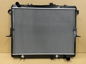 ランドクルーザー ラジエーター UZJ100W 16400-50210 16400-50211 16400-50360 A/T 未使用品 傷有り (1)