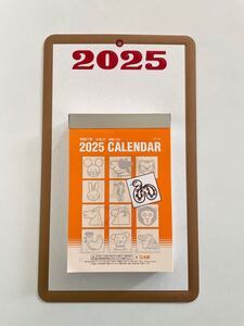 ☆2025年・令和7年版　日めくりカレンダー☆　 金枠台紙付き　５号日表(365日型)　送料無料　