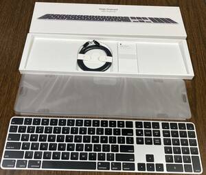 美品 Magic Keyboard US テンキー付き 英字 US Appleシリコン Macモデル用 Touch ID搭載 現行品