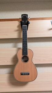 厳選された材使用のカスタムライン！ LARRIVIEE US-40 COSTOM SOPRANO UKULELE ROSEWOOD カスタム ソプラノ ローズウッド 純正ケース