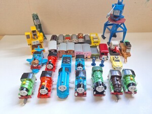 カプセルプラレール きかんしゃトーマス セット パーシー ゴードン ジェームス エース レッジ クランキー ベレスフォード バーティー 貨車