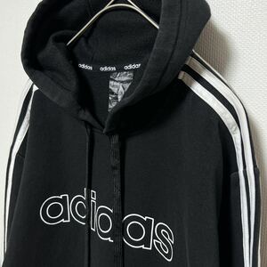 adidasアディダス　スウェットパーカー　文字ロゴプリント　スリーストライプ　ブラック　サイズM