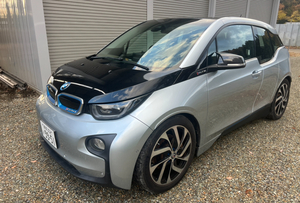 BMW i3 REX スイート　平成29年 車検８年３月　本革　シートヒーター　アルピナロゴ多数　故障の少ない安心の中期　２０２５年 初売り