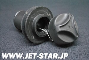 ヤマハ GP800R 2001年モデル 純正 CAP, OIL FILLER (部品番号F0X-U778B-00-00) 中古 [X408-269]