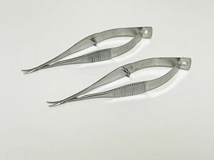 眼科形成外科用ヴァンナス剪刀約9cm新品曲型2本セットです。(2)