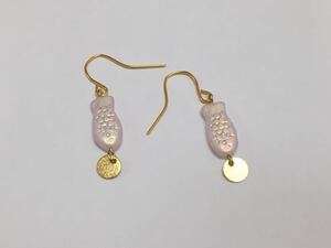 ハンドメイド★フッシュのゴールド　ピアス(820)