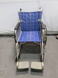 【中古】大阪引取歓迎　カワムラサイクル　自走式車イス　ブルーチェック　折り畳み式　介助者用ブレーキ付　100㎏まで【KTJ1F129】