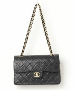 「CHANEL」 マトラッセ ショルダーバッグ - ブラック レディース