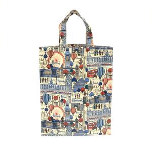 良好◆Harrods ハロッズ ショッピングトートバッグ◆ ホワイト ビニール ロンドン柄 レディース bag 鞄