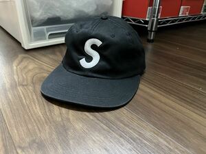 supreme シュプリーム Sロゴ 6パネル