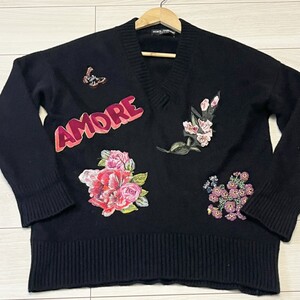 極美品/カシミヤ100%●ドルチェ＆ガッバーナ ニット Vネック 装飾 花 セーター DOLCE＆GABBANA ドルガバ カシミア 蝶々 AMORE 黒 ブラック