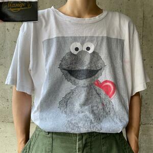 XZ288 Tシャツ エルモ elmo セサミストリート 90s 白 アニメ 古着 ビンテージ M サイズ アンビル タグ ホワイト 色