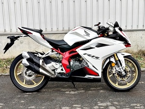 札幌発 ホンダ CBR250RR MC51 ホワイト/レッド 2020年 FI 4スト MT車 250cc 走行3,800KM 自賠責R8年9月付き フューエルインジェクション