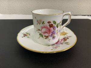 ROYAL　CROWN　DERBY　ロイヤルクラウンダービー　カップ＆ソーサー　1客　洋食器　食器　花柄　①