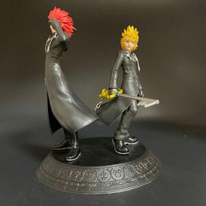 ジャンク キングダムハーツ ロクサス&アクセル フィギュア KINGDOM HEARTS