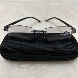 サングラス　老眼鏡　プラス3.00 新品未使用　オシャレ　軽量