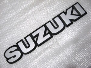 ★希少 SUZUKI スズキ キャリィトラック キャリー トラック CARRY DA52TDA62TDA65TDA63T? フロントエンブレム 1点 旧車 中古F4