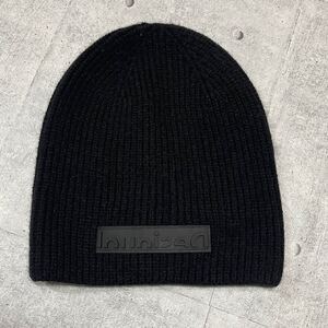 未使用 デシグアル ラバーロゴプレート スペイン ブランド ニット帽 ビーニー　　ヨーロッパ ワッチ ニットキャップ CAP 帽子 YL764