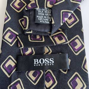 HUGO BOSS (ヒューゴボス) 黒紫スクエア柄ネクタイ