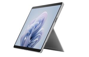 新品未開封★マイクロソフト Surface Pro 10 (Core Ultra 7 /メモリ: 32GB / ストレージ: 512GB / プラチナ / Windows 11)｜Y6B-00011