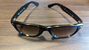 美品！Ray-Ban RB 2132-F ニューウェイファーラー 本体とケースのみ。