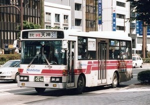 【 バス写真 Lサイズ 】 西鉄 懐かしの赤バス中型車 ■ 2904福岡22か5246